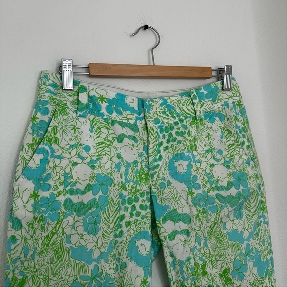 Lily Pulitzer The Chipper Shorts Green Blue White Floral Animal Print Size 2 - Picture 2 of 9